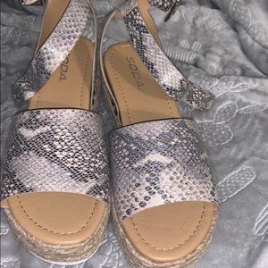 Soda Shoes - Platform sandals snake print Soda Shoes - Platform sandals snake print